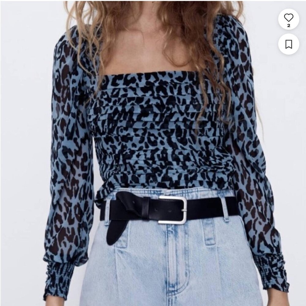 ZARA ANIMAL PRINT LONG SLEEVE CROP TOP-SIZE M
